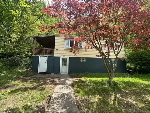 201 Clever Rd, Mckees Rocks, PA 15136