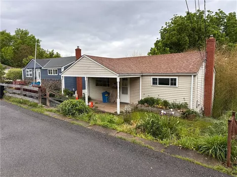 1355 Terrace St, Bridgeville, PA 15017