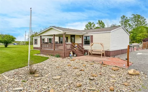 307 Hungarian Rd, Slippery Rock, PA 16057