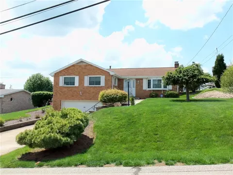 640 Longvue Dr, Houston, PA 15342