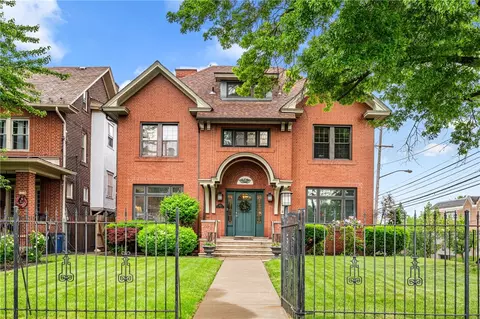 1363 Shady Ave, Pittsburgh, PA 15217
