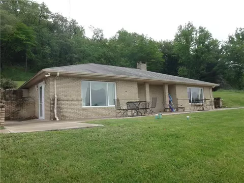 41 Playford Ave, Brownsville, PA 15417