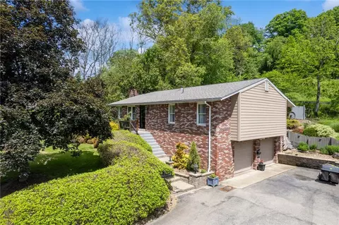 5308 Greensburg Rd, Apollo, PA 15613