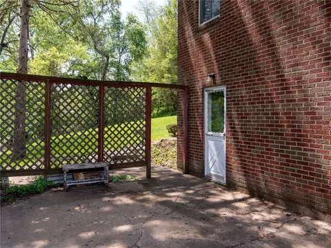 Exterior - 128 Clover Dr, Monaca, PA 15061 photo 6 of 6