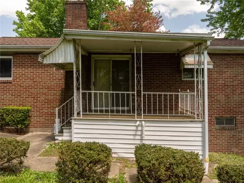 Exterior - 128 Clover Dr, Monaca, PA 15061 photo 3 of 6