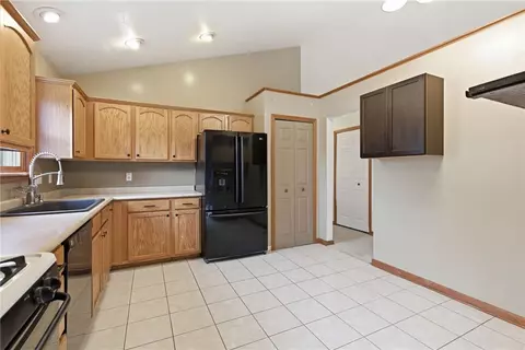 Kitchen - 72 4th St, Irwin, PA 15642 photo 2 of 3