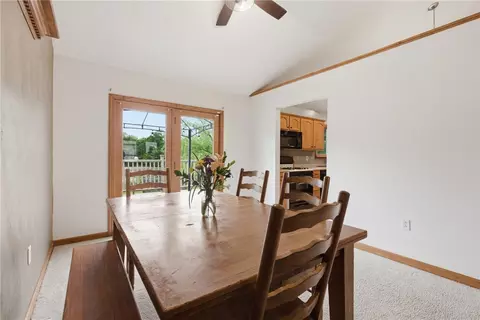Dining - 72 4th St, Irwin, PA 15642 photo 2 of 2