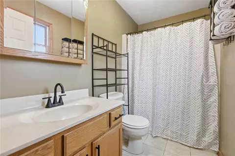 Bath - 72 4th St, Irwin, PA 15642 photo 1 of 3