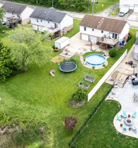 View/Area - 72 4th St, Irwin, PA 15642 photo 3 of 4