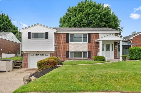 2739 Iowa Dr, New Kensington, PA 15068