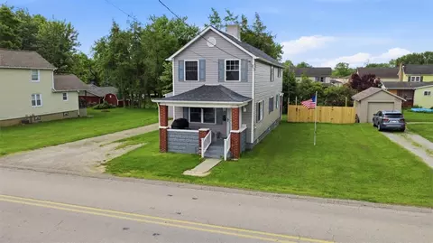 210 Perry Ave, Belle Vernon, PA 15012