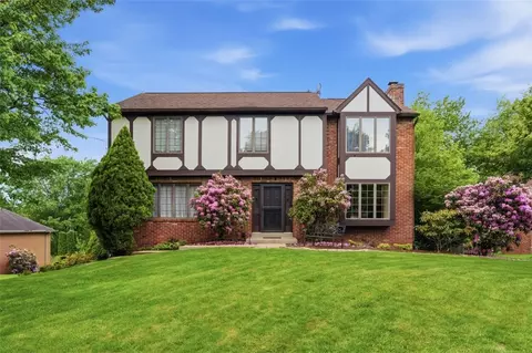 261 Finnin Rd, New Kensington, PA 15068