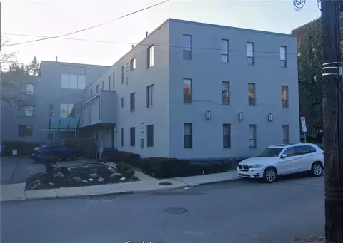 5708 Walnut St #G1, Pittsburgh, PA 15232
