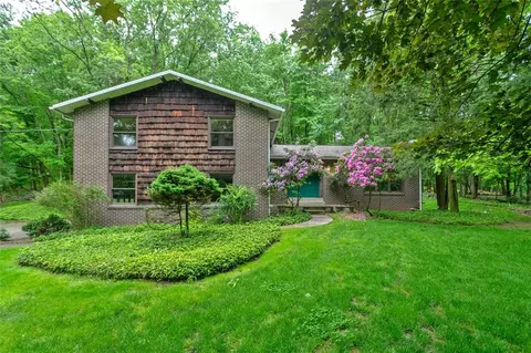 3476 Treeline Dr, Murrysville, PA 15668