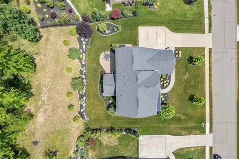 View/Area - 307 Longmore Dr, Mars, PA 16046 photo 2 of 2