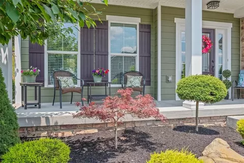 Exterior - 307 Longmore Dr, Mars, PA 16046 photo 3 of 8