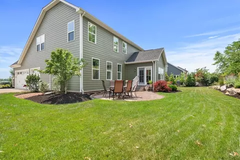 Exterior - 307 Longmore Dr, Mars, PA 16046 photo 6 of 8