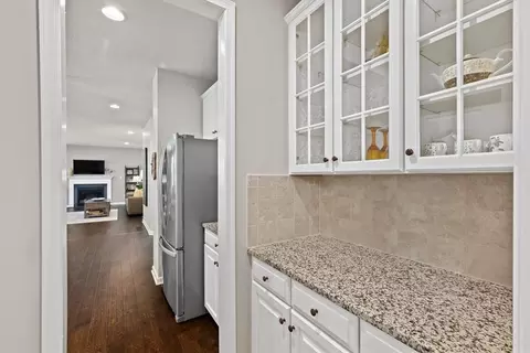 Entry Way - 307 Longmore Dr, Mars, PA 16046 photo 4 of 6