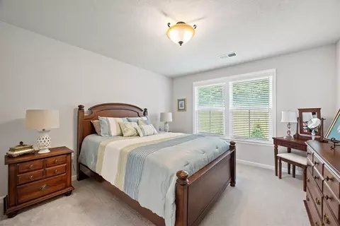 Bedroom - 307 Longmore Dr, Mars, PA 16046 photo 2 of 5