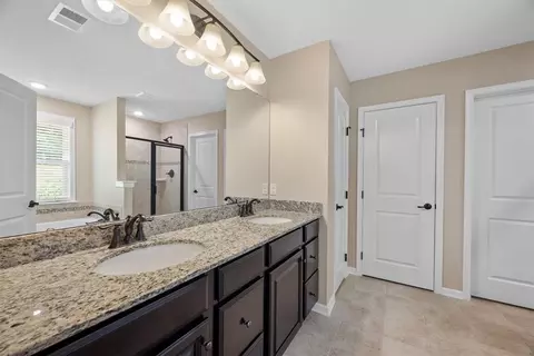 Bath - 307 Longmore Dr, Mars, PA 16046 photo 1 of 5