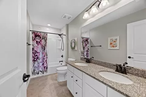 Bath - 307 Longmore Dr, Mars, PA 16046 photo 4 of 5