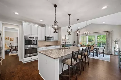 Kitchen - 307 Longmore Dr, Mars, PA 16046 photo 2 of 3