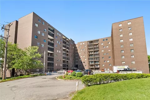 5600 Munhall Rd #314, Pittsburgh, PA 15217