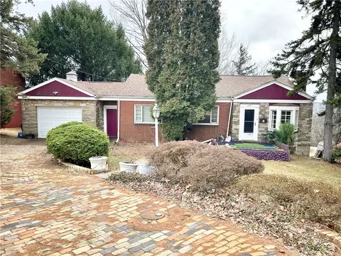 2247 Vermont Ave, West Mifflin, PA 15122