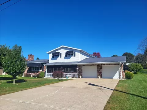 44 Clover Dr, Latrobe, PA 15650