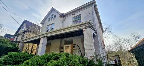 53 Carrick Ave, Pittsburgh, PA 15210