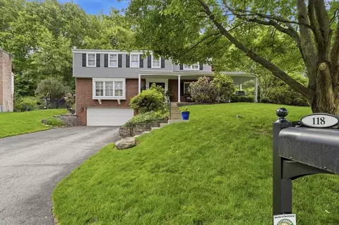 118 Crofton, Pittsburgh, PA 15238