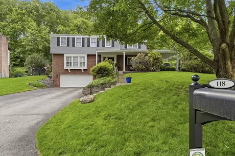 118 Crofton, Pittsburgh, PA 15238