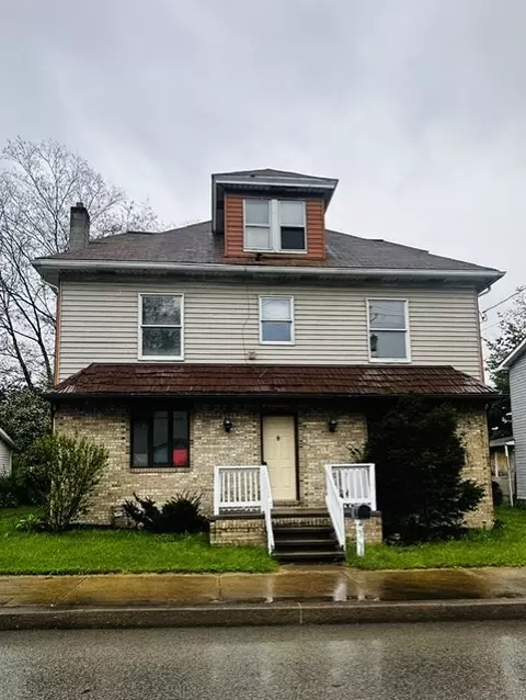 321 E 4th St, Derry, PA 15627