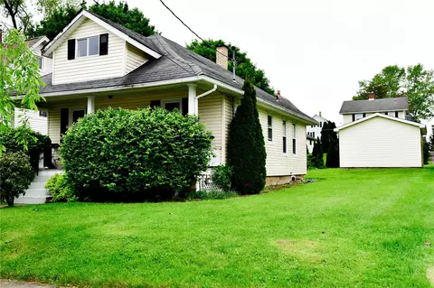 134 Garden Ave, Grove City, PA 16127