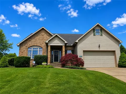105 Sunburst Ct, Butler, PA 16001
