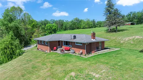 383 Ridgemont Dr, Midland, PA 15059
