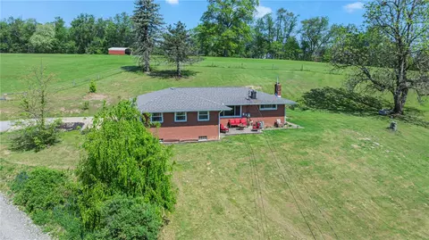 383 Ridgemont Dr, Midland, PA 15059