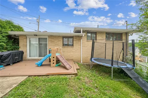 Exterior - 5795 Roosevelt Ave, Export, PA 15632 photo 3 of 5
