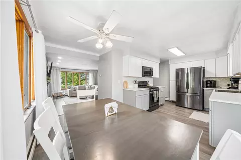 Dining - 5795 Roosevelt Ave, Export, PA 15632 photo 2 of 2