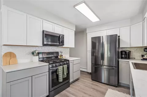 Kitchen - 5795 Roosevelt Ave, Export, PA 15632 photo 1 of 5