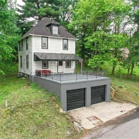 251 Pattison St, Evans City, PA 16033