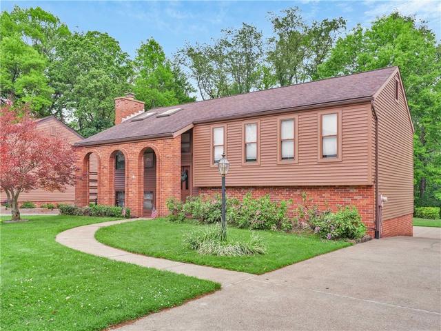 562 Bruton Dr, Gibsonia, PA 15044