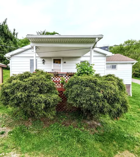 300 E 4th, East Brady, PA 16028