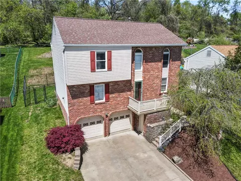 117 Dinwiddie Dr, New Kensington, PA 15068