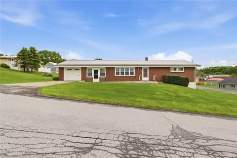 711 Hopwood St, Johnstown, PA 15902