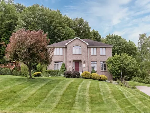 125 Castlebrooke Dr, Venetia, PA 15367