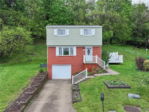 553 Invicta Dr, Pittsburgh, PA 15235