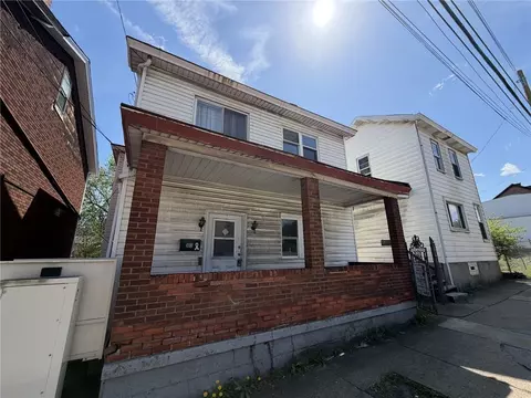 1011 Chartiers Ave, Mckees Rocks, PA 15136