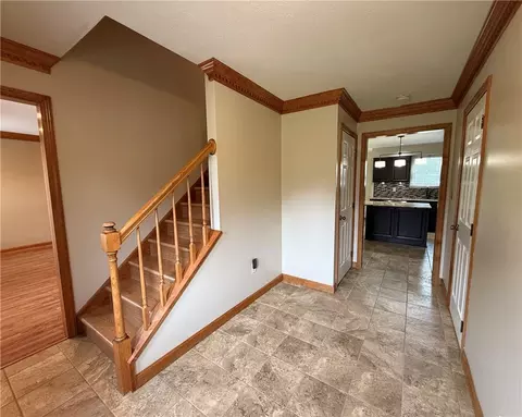 211 Warren Rd, Warrendale, PA 15086 photo 3