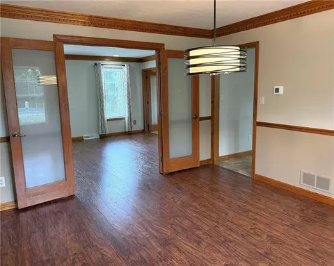 211 Warren Rd, Warrendale, PA 15086 photo 17